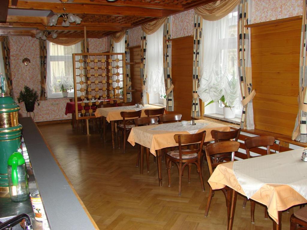 Hotel-Restaurant-Adler Reichenbach im Vogtland Exterior foto